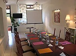 Hotel Logis Le Ribotel Villars-les-Dombes