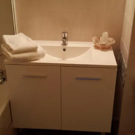 Logis Le Ribotel 2*