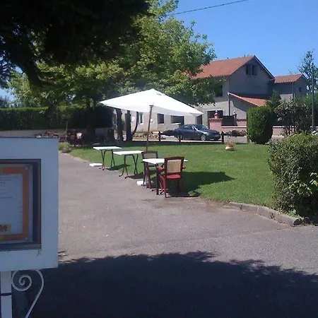 Logis Le Ribotel Hotel